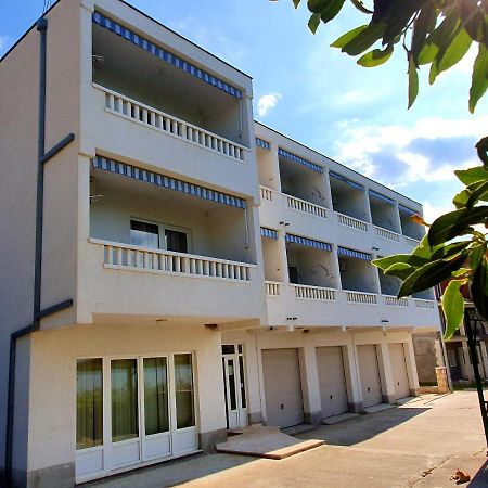 Villa Dvor Apartments Omiš Esterno foto